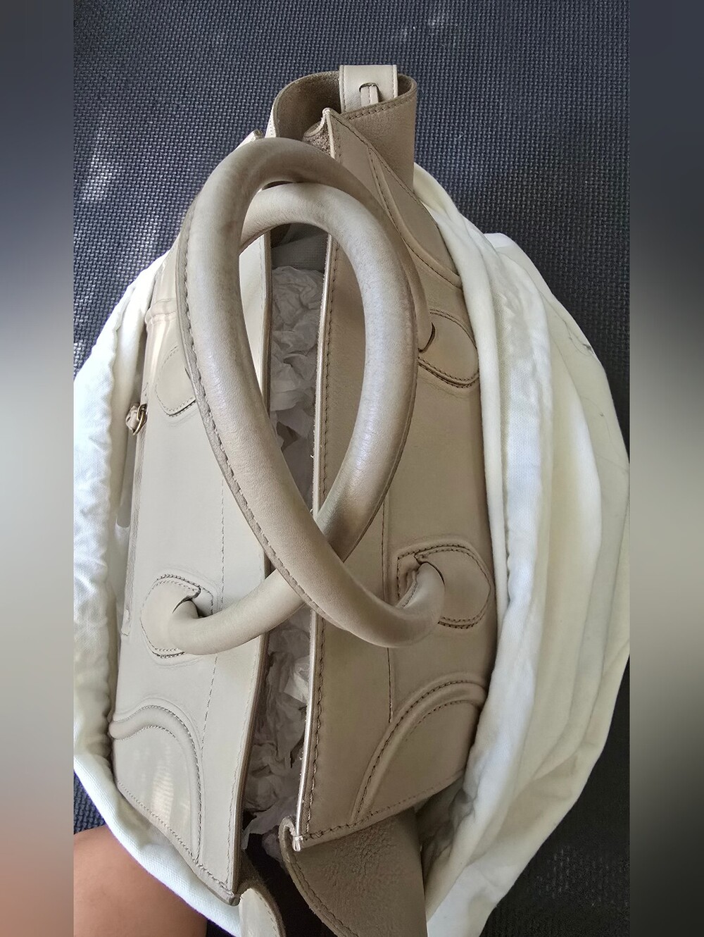 🌟CELINE Phantom Leather Handbag - Authentic - Picture 11 of 16